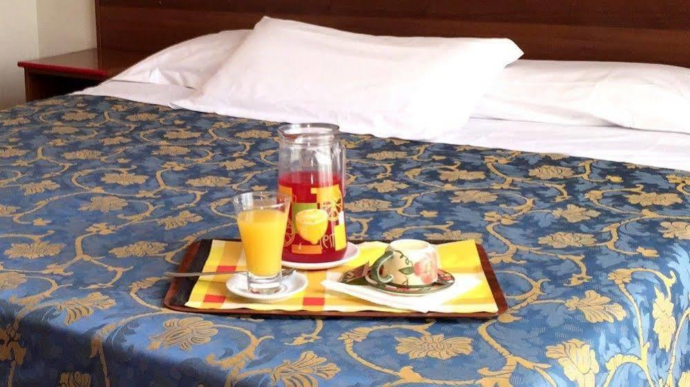 Altavilla Dieci Hotell