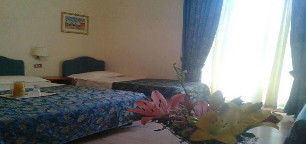 Altavilla Dieci Hotell